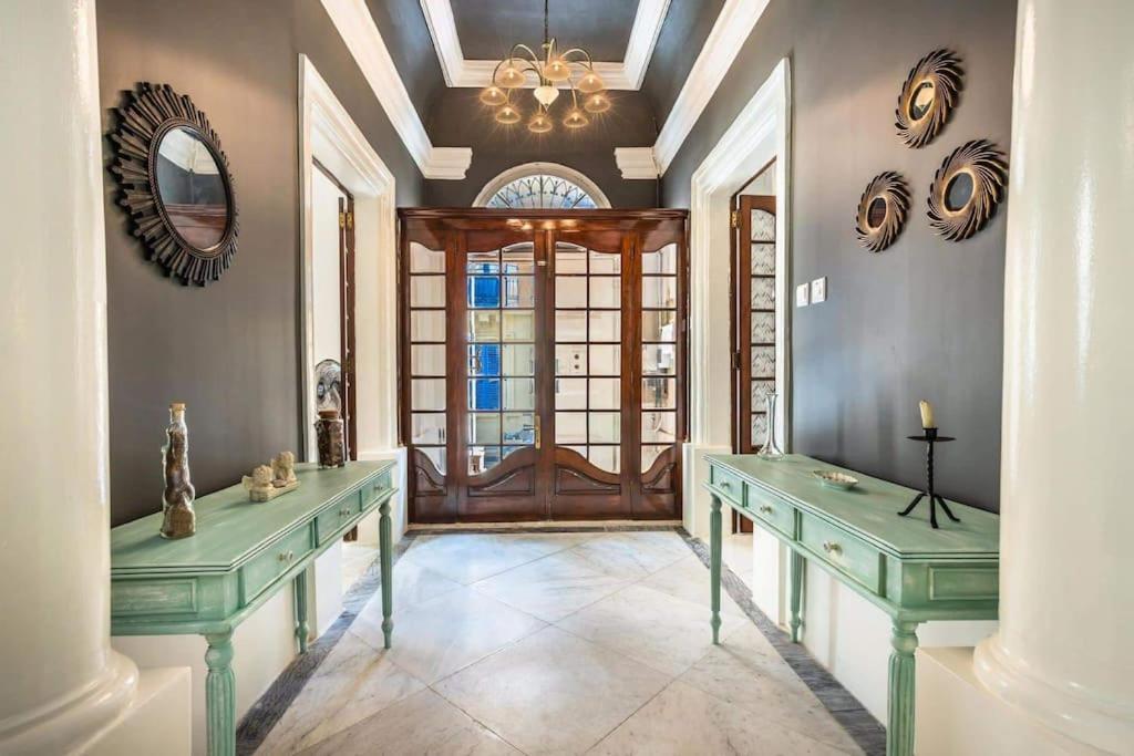 Spacious 4-bedrooms Townhouse In Tas-sliema * Слима