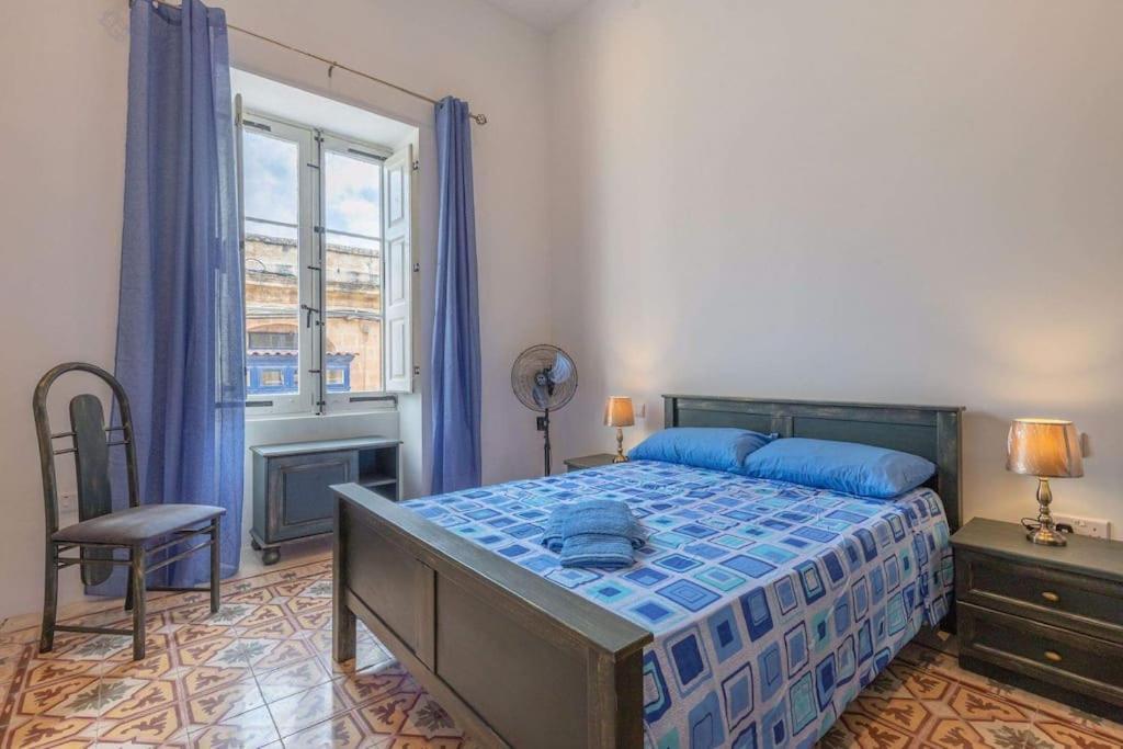 Spacious 4-bedrooms Townhouse In Tas-sliema 公寓 *