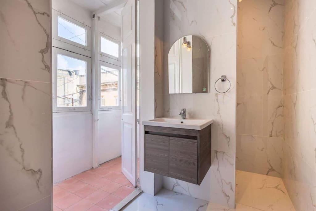 Spacious 4-bedrooms Townhouse In Tas-sliema Sliema