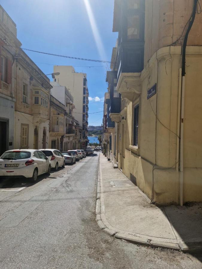 Spacious 4-bedrooms Townhouse In Tas-sliema Sliema